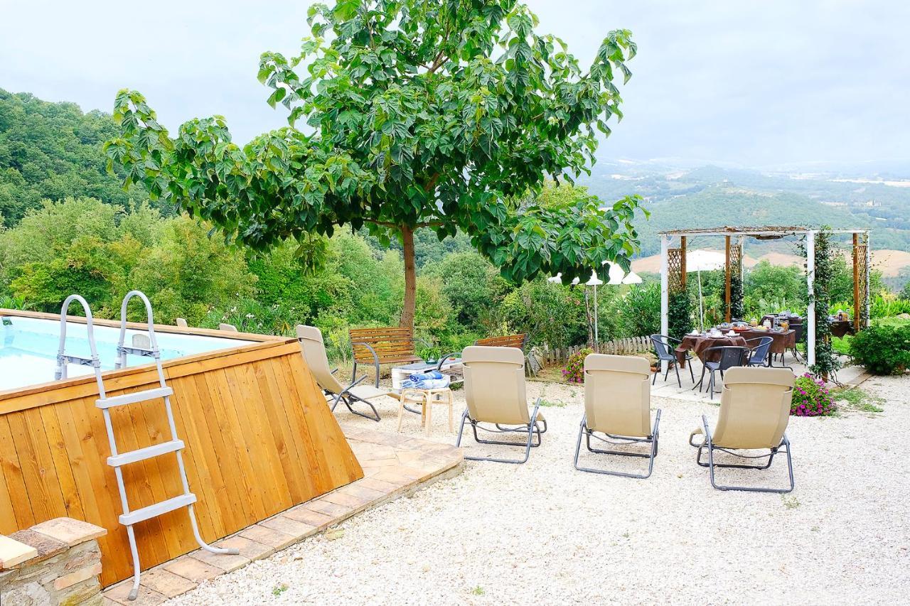 Bed and Breakfast Casale Le Orme Todi Exterior foto